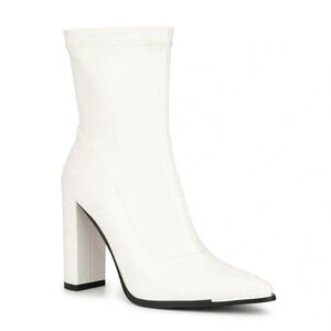 Torgeis New York White Patent Faux Leather Ankle Boots Booties Heeled size 8